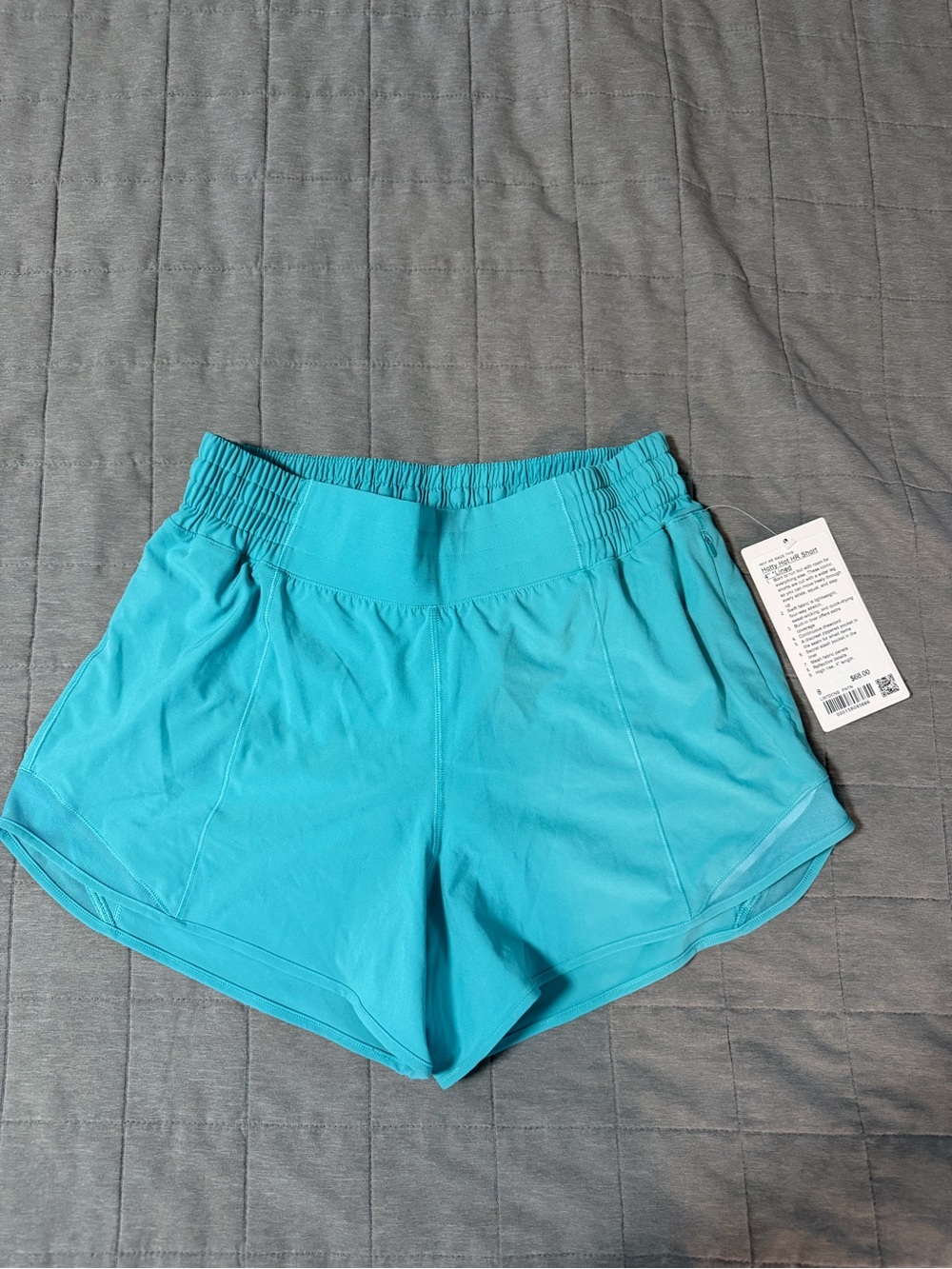 Lululemon - Hotty Hot High-Rise 4inch Shorts - Size 8